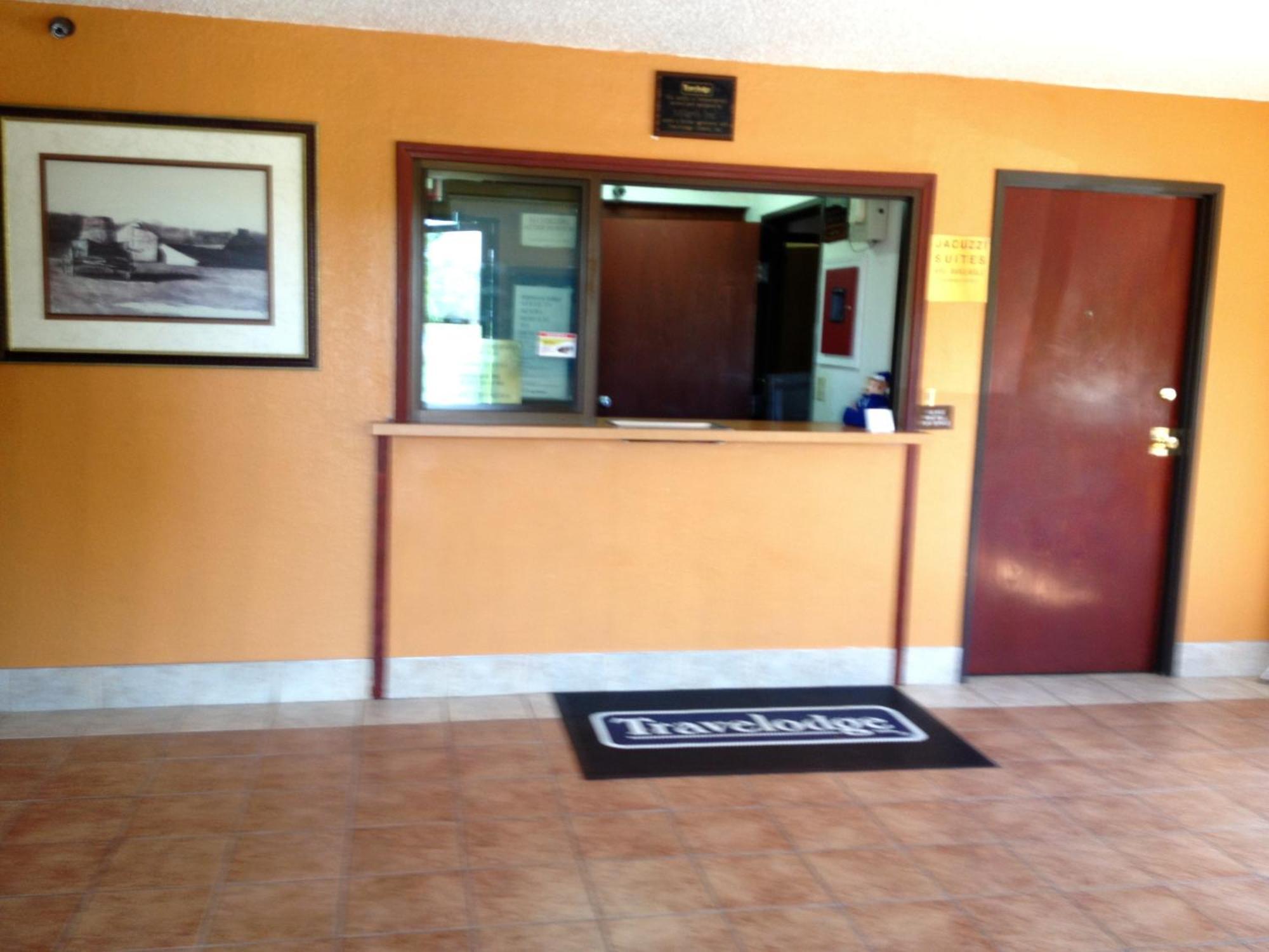 Travelodge by Wyndham Muskegon Eksteriør billede